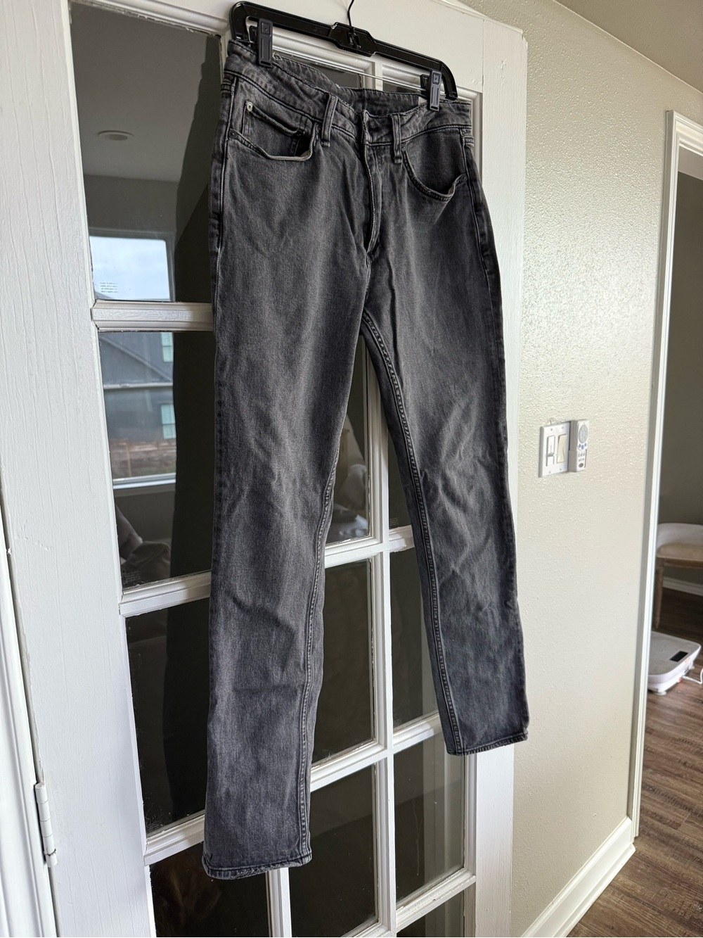 rag & bone Men's Athletic Stretch Jean distressed black/grey 31 x 32